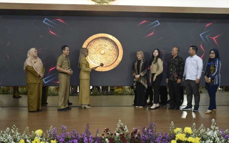 Bupati Kendal Buka Pelatihan Digital Marketing untuk 140 UMKM, Fokus pada Transformasi Digital