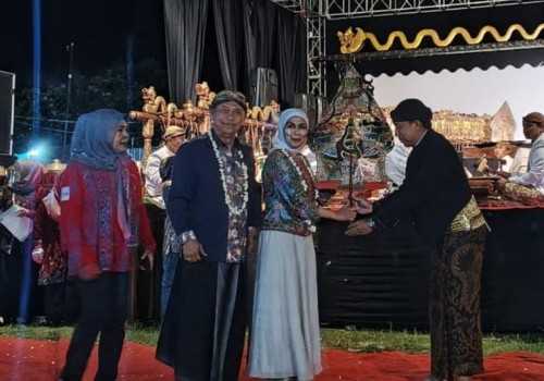 Peringati HGN 2025, Disdikbud Kendal Gelar Wayang Kulit dan Gelar Budaya di Gemuh
