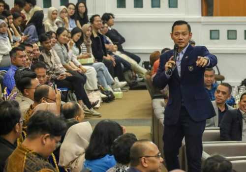 Pesisir dan Pantura Jadi Sorotan AHY dalam Kuliah Umum Kebencanaan di UNDIP