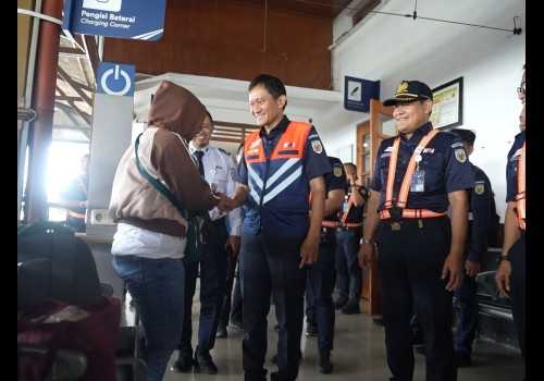 Pastikan Keandalan Prasarana dan Pelayanan Optimal Jelang Nataru 2025/26, KAI Bersama KNKT dan DJKA Kemenhub Lakukan Inspeksi