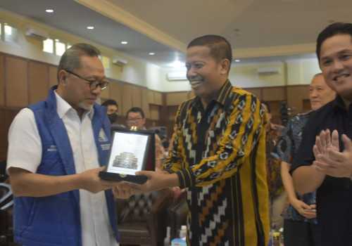 Bahas Kebijakan Perdagangan, Menteri Zulhas dan Erick Hadiri Kuliah Umum FEB UNDIP