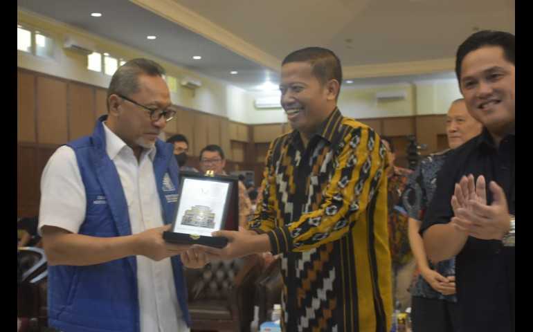 Bahas Kebijakan Perdagangan, Menteri Zulhas dan Erick Hadiri Kuliah Umum FEB UNDIP