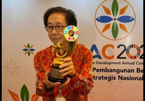 Di Balik Kilatan Lampu Blitz, Sido Muncul Kenang Perjuangan Para Pekerja Pabrik
