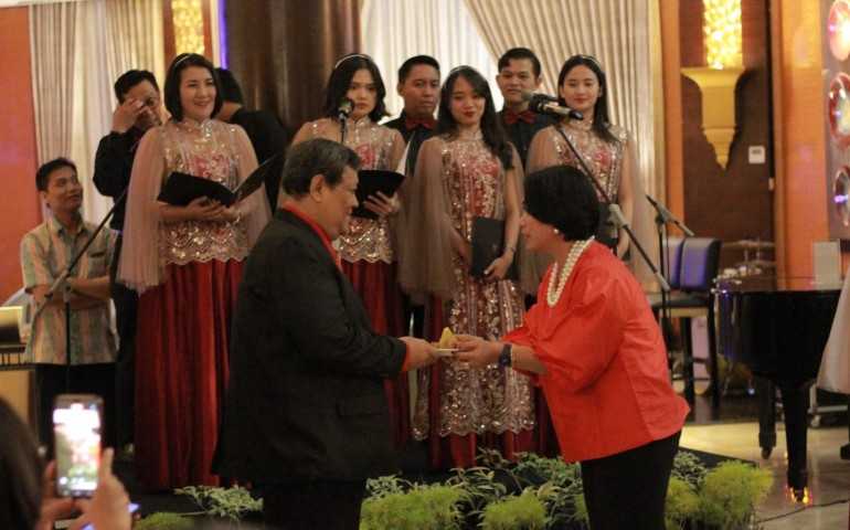Meriah dan Hangat, Christmas Tree Lighting Hotel Ciputra Semarang Jadi Magnet Tamu
