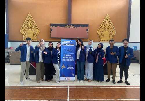 Mahasiswa Ilmu Komunikasi USM Gelar Seminar Pemanfaatan Media Sosial Meta untuk UMKM Palebon