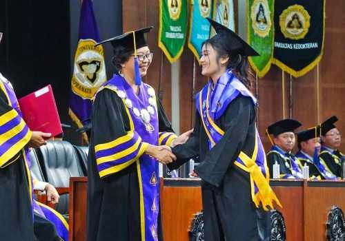 Natal dan Tahun Baru, SCU Semarang Gelar Wisuda Akhir Tahun 2025 Bertema Terlahir Baru