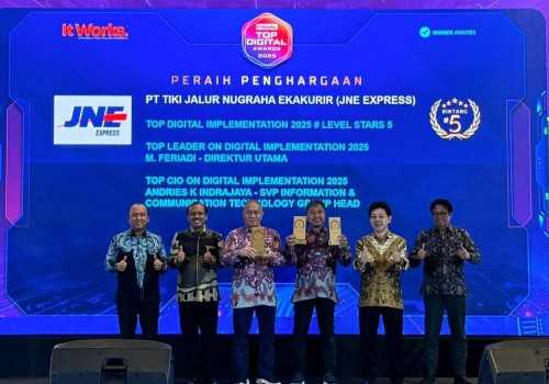Komitmen Digital JNE Diakui Nasional, Tiga Penghargaan Diraih di TOP Digital Awards 2025