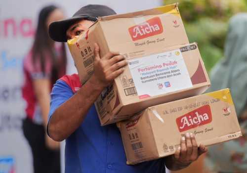 Kawal Misi Kemanusiaan, Dirut PGN Turun Langsung Serahkan Bantuan Bencana Aceh dan Sumatera Utara