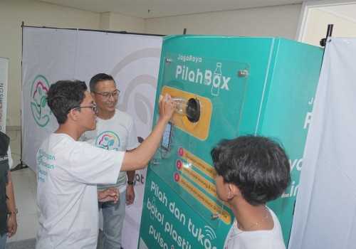 Tukar Botol Plastik Jadi Pulsa, Indosat Kampanyekan JagaRaya PilahBox di POLINES