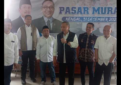 Cek Harga Pangan di Kendal, Menko Pangan Zulkifli Hasan Temui Warga Mororejo