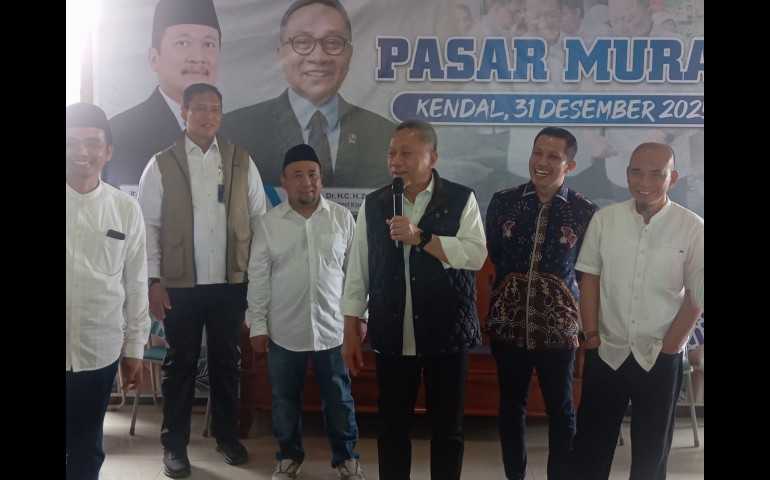 Cek Harga Pangan di Kendal, Menko Pangan Zulkifli Hasan Temui Warga Mororejo