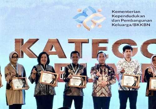 Cegah Stunting, Bank Jateng Sabet Penghargaan Gold Nasional