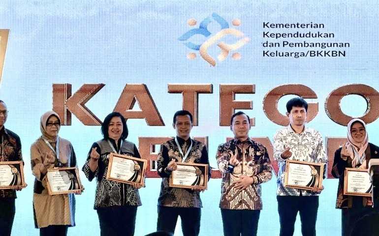 Cegah Stunting, Bank Jateng Sabet Penghargaan Gold Nasional