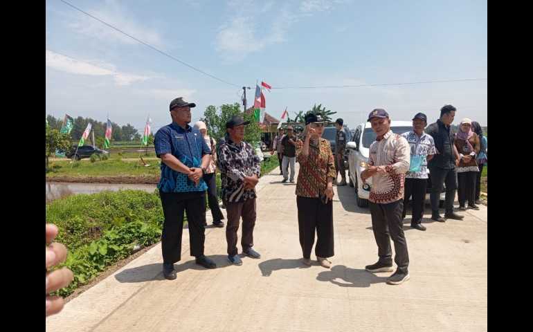 Bupati Kendal Tinjau Pembangunan Jalan Desa Sendang Sikucing, 350 KK Tak Lagi Terisolir