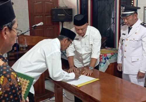 Suparman Resmi Dilantik Jadi Kasi Pelayanan Desa Kedunggading Kendal