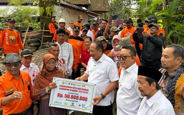 Wujud Kepedulian, Bank Jateng Bantu Bangun Rumah Korban Longsor