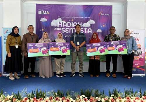 Senyum Bahagia Nasabah Bank Jateng Terima Hadiah Undian