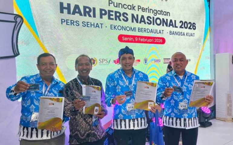 Empat Wartawan Jateng Raih Kartu Pers Nomor Satu dari PWI Pusat