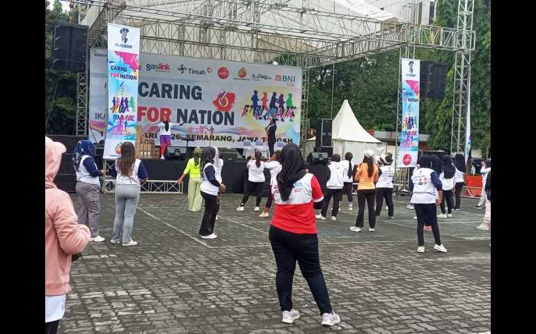 IKA Undip Gelar Fun Walk Caring for Nation 2026, 2.500 Peserta Ramaikan Car Free Day Semarang