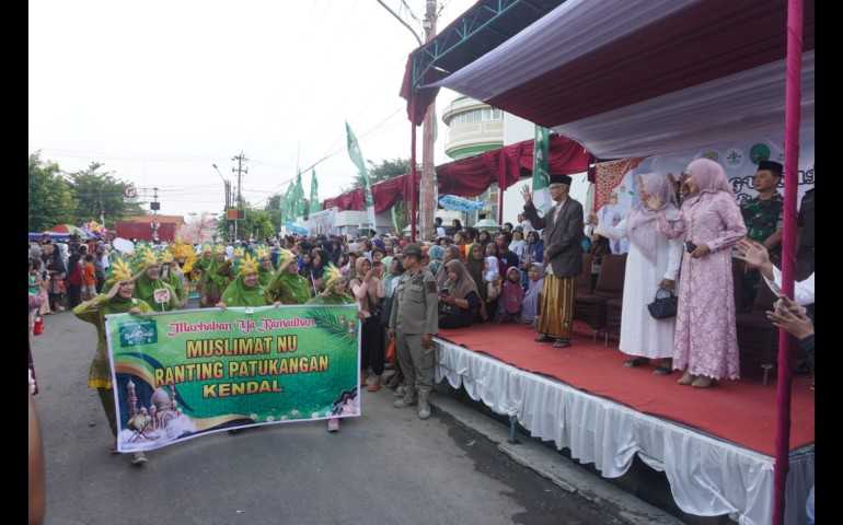 Bupati Dyah Kartika Lepas Kirab Budaya Dugderan di Masjid Agung Kendal