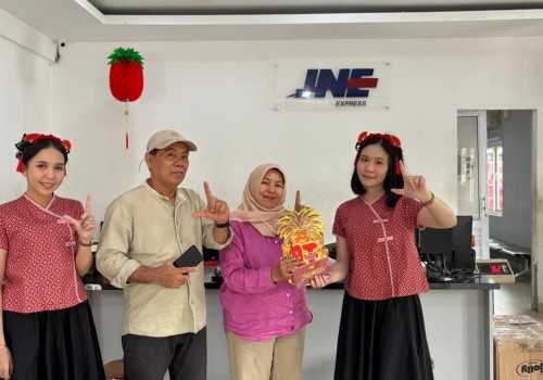 JNE Sambut Tahun Kuda Api, Tebar Promo hingga Barongsai di Imlek 2026
