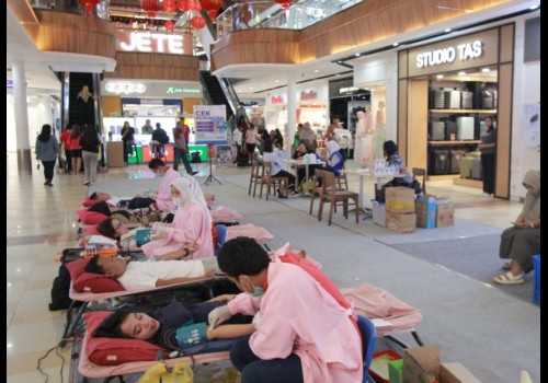 Hotel Ciputra Semarang Gelar Donor Darah Jelang Ramadan, 83 Kantong Darah Terkumpul