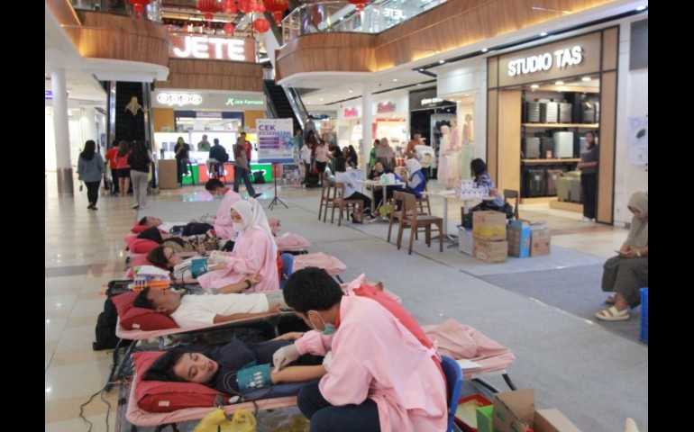 Hotel Ciputra Semarang Gelar Donor Darah Jelang Ramadan, 83 Kantong Darah Terkumpul