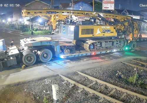 KAI Daop 4 Semarang Mohon Maaf Atas Gangguan Perjalanan KA Akibat Truk Trailer Menghalangi Jalur KA