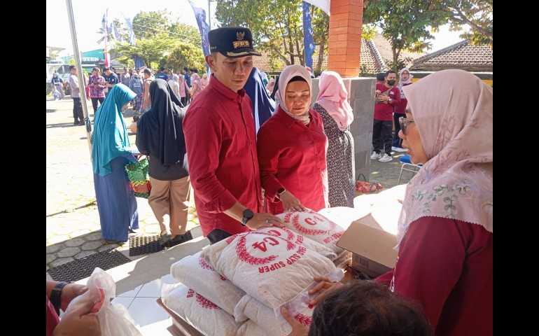 Jelang Lebaran 2026, Camat Plantungan Gelar Bazar Pasar Murah untuk Stabilkan Harga Bapokting