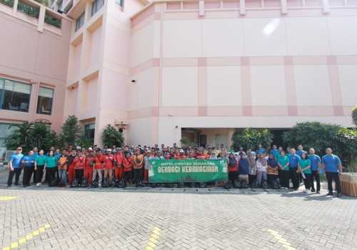 Hotel Ciputra Semarang Salurkan 200 Paket Sembako, Tebar Kepedulian di Bulan Ramadan