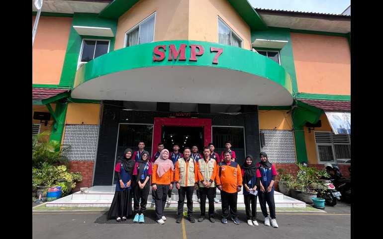 Langkah Nyata Mahasiswa Magang UPGRIS Bangun Budaya Sadar Bencana di SMPN 7 Semarang