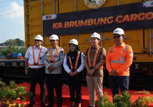 KAI Daop 4 Semarang Resmikan Perjalanan Perdana KA Brumbung Cargo Relasi Pasoso–Brumbung
