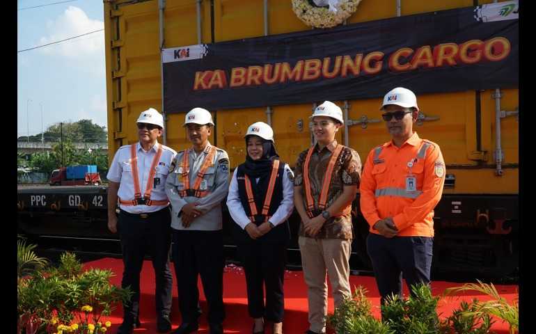 KAI Daop 4 Semarang Resmikan Perjalanan Perdana KA Brumbung Cargo Relasi Pasoso–Brumbung